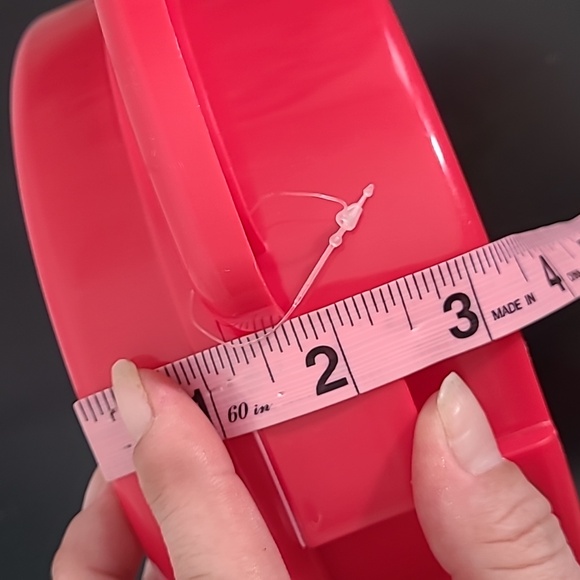 Buc-ees Red Logo Plastic Travel Tote Round Lunch Box Case Clip - Picture 7 of 10